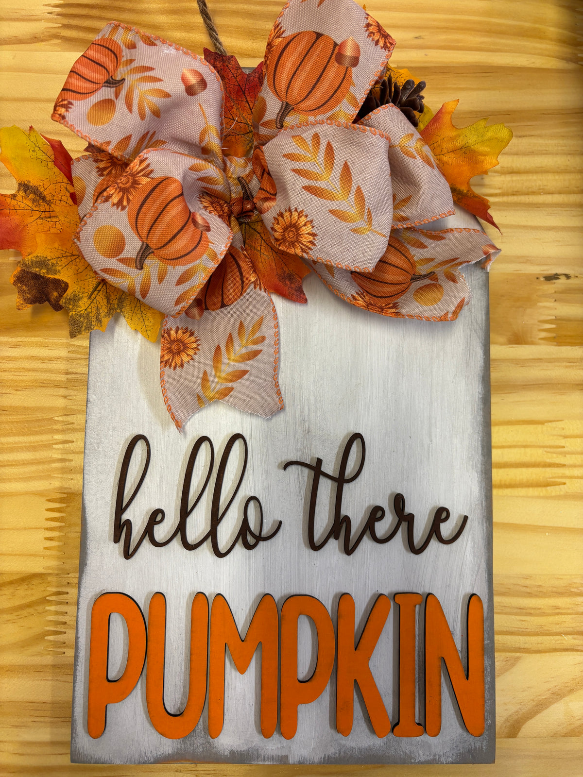Hello Pumpkin Hanger